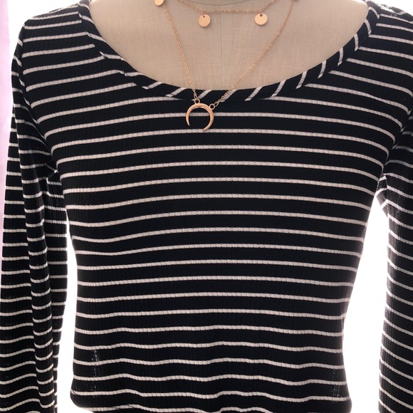 Olivia Rae Woman knit stripper shirt size med - Picture 3 of 5